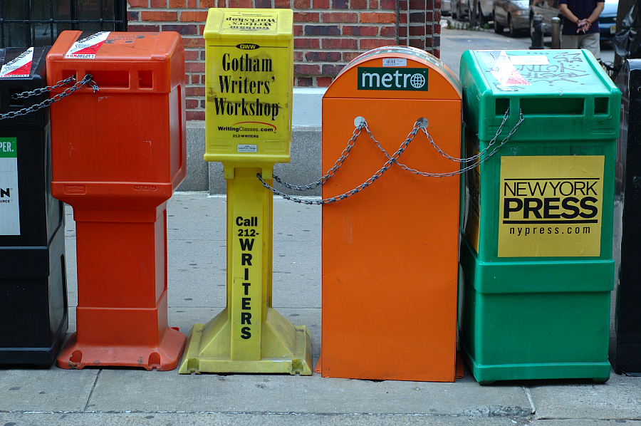 NY_SoHo_Greenwich_036.jpg - Greenwich Village - Dispensatori di giornali